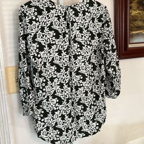 FUN TO FUN BLOUSE.SIZE S. NWOT. - Picture 2 of 7